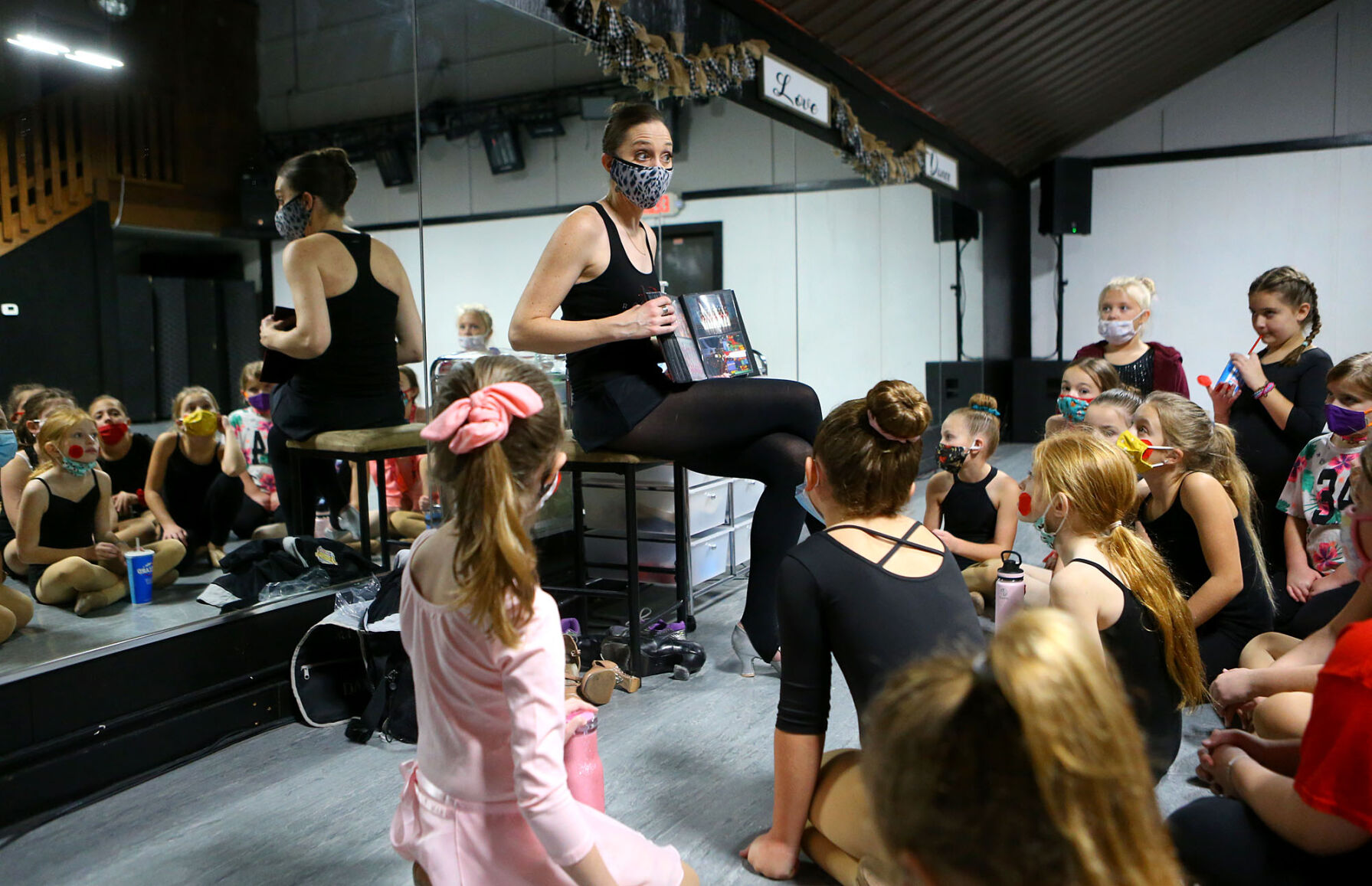 Rockette Holiday Master Class 07.jpg